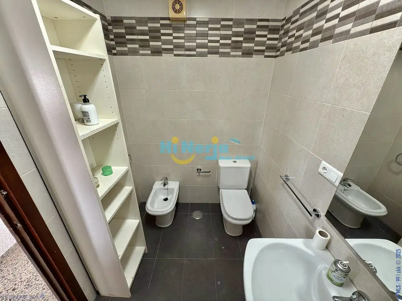 Apartamento con piscina en venta en Torre del Mar, imagen 20