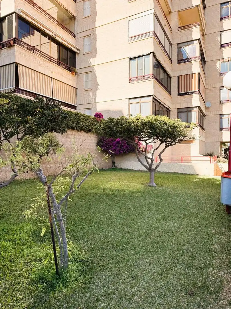 Jardín de Piso en venta en Elche / Elx con Aire acondicionado, Jardín privado y Terraza