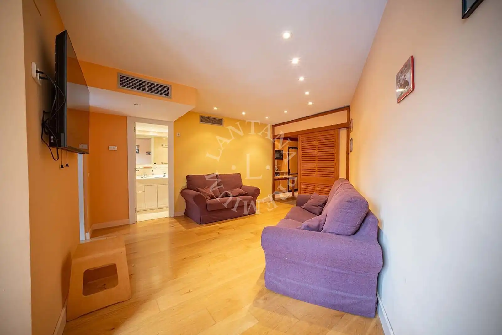 Living room of Flat for sale in Naut Aran  with Heating, Parquet flooring and Storage room