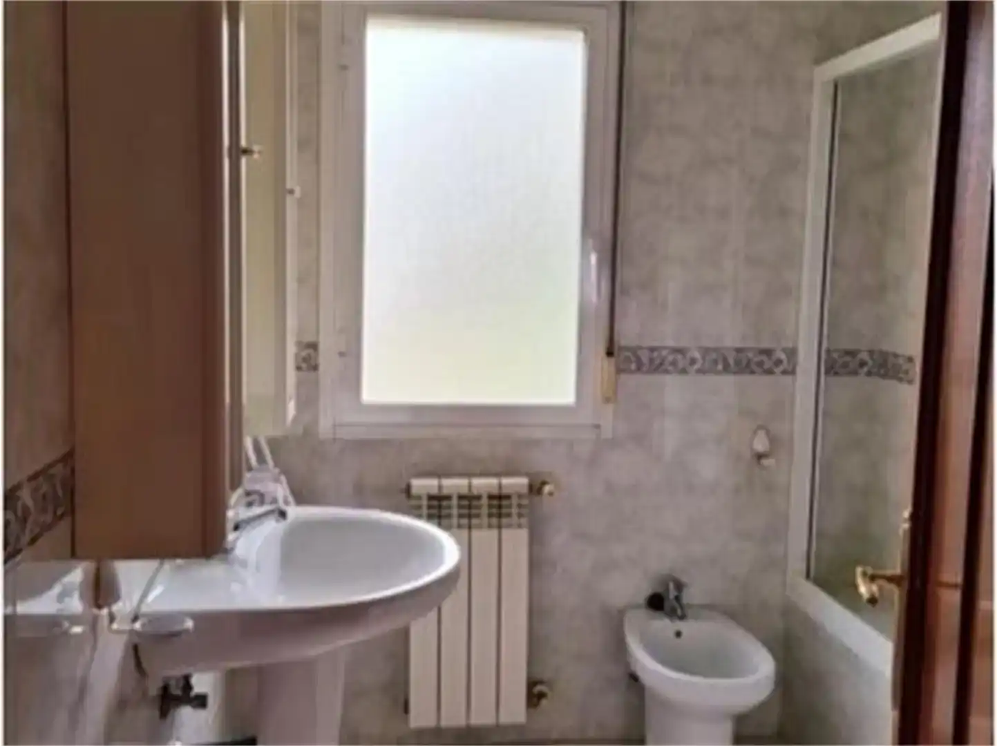 Baño de Piso en venta en Bilbao  con Parquet y Amueblado