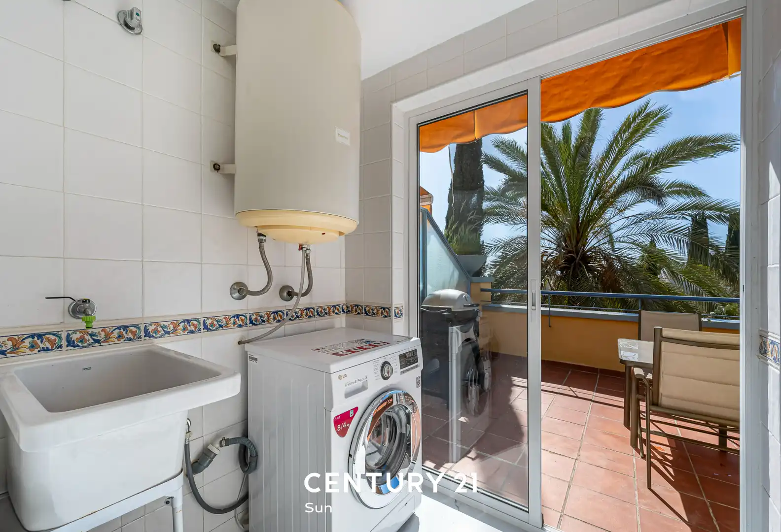Exterior view of Attic for sale in Marbella  with Air Conditioner, Heating and Terrace
