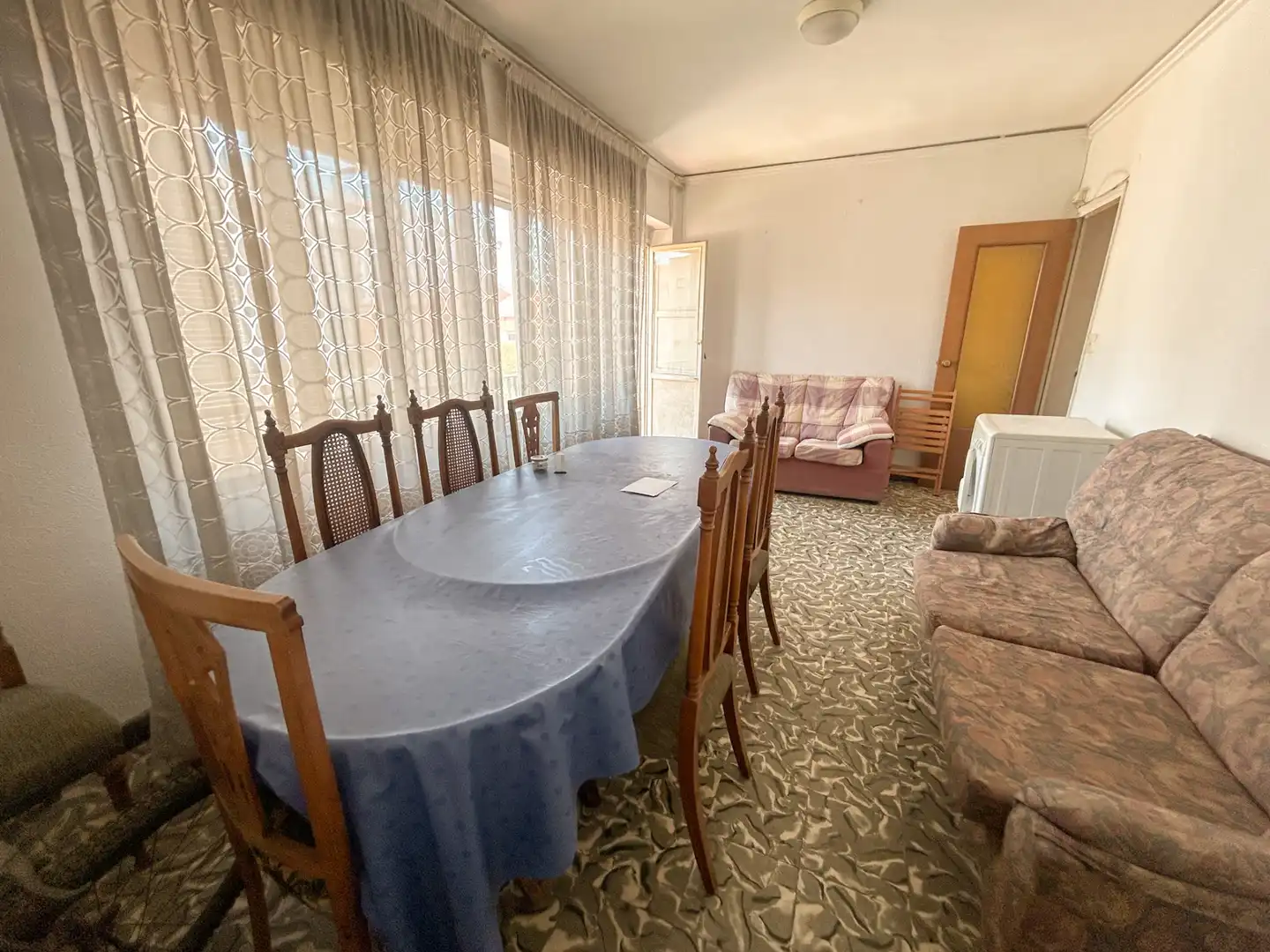Comedor de Piso en venta en Castellón de la Plana / Castelló de la Plana con Balcón