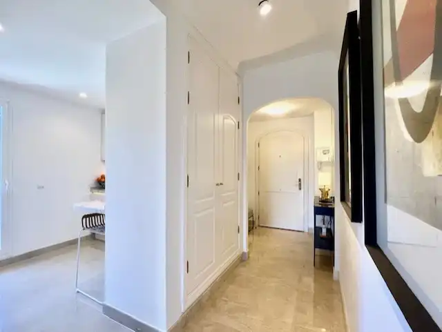 Wohnung zum Verkauf in Marbella mit Klimaanlage, Heizung und Terrasse
