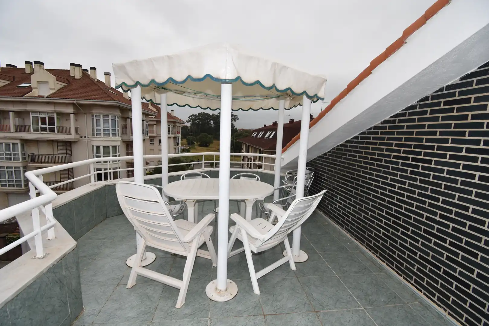 Terraza de Ático en venta en Noja con Calefacción, Terraza y Amueblado