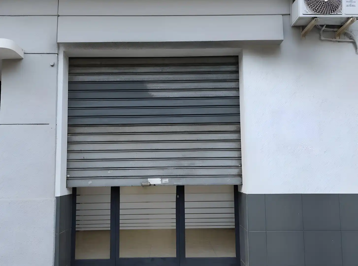 Vista exterior de Local en venta en Valencia con Aire acondicionado