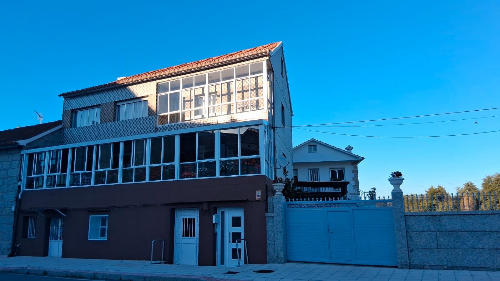 Vista exterior de Piso de alquiler en Meis con Amueblado, Horno y Lavadora
