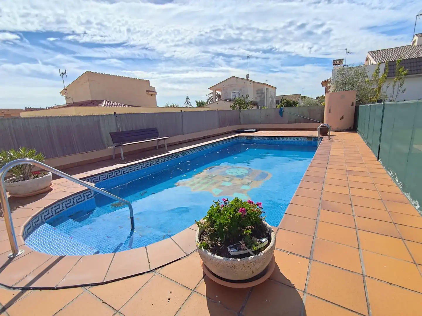 Piscina de Casa o chalet en venta en El Vendrell con Aire acondicionado, Calefacción y Jardín privado