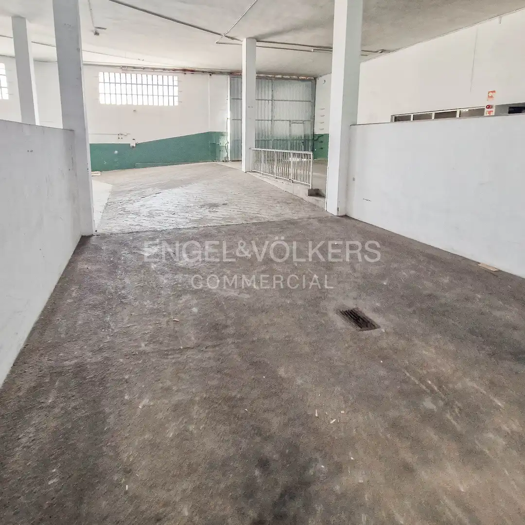 Nau industrial de lloguer en Sant Boi de Llobregat