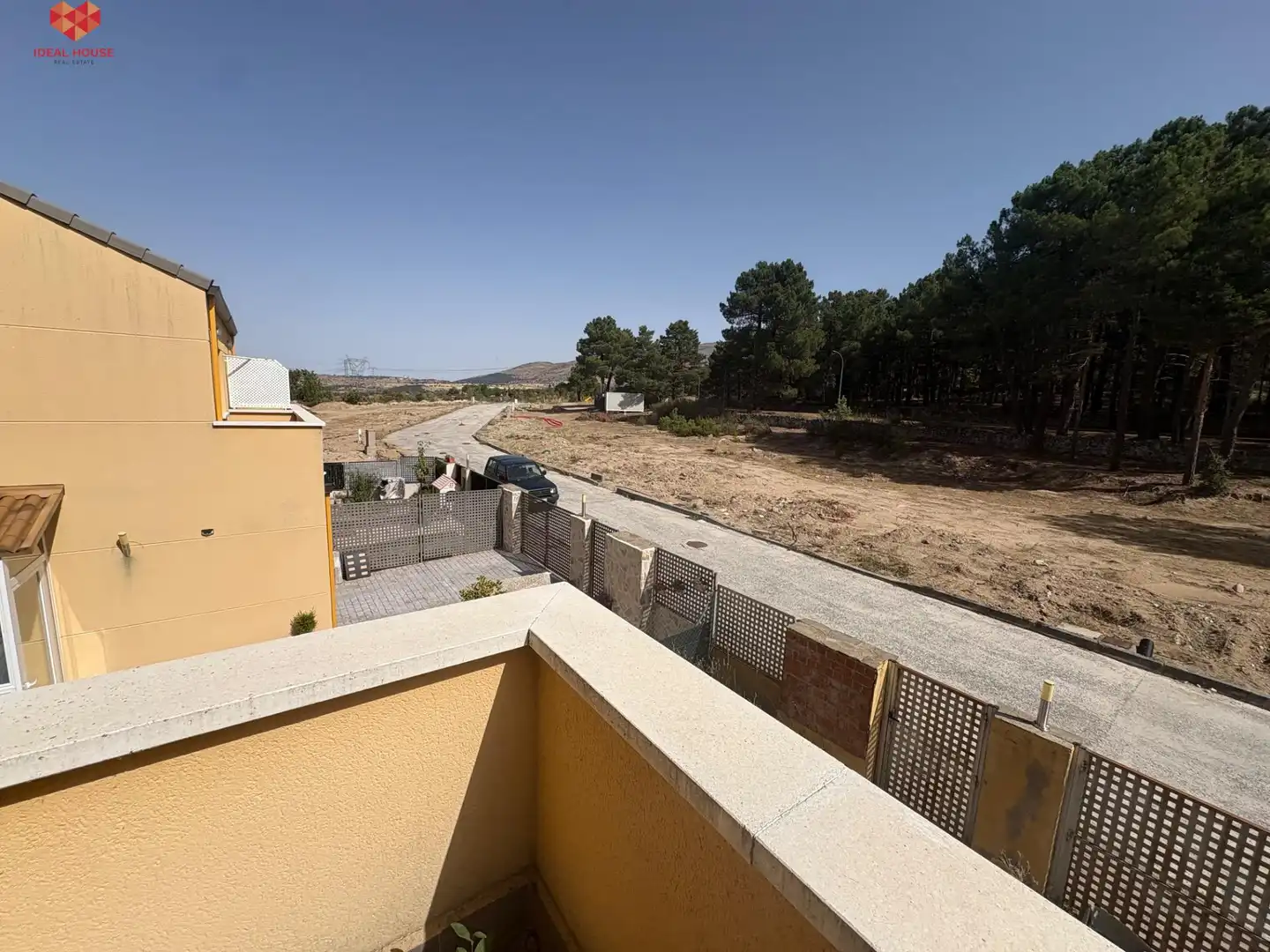 Casa adosada en venda en El Espinar amb Calefacció, Jardí privat i Terrassa