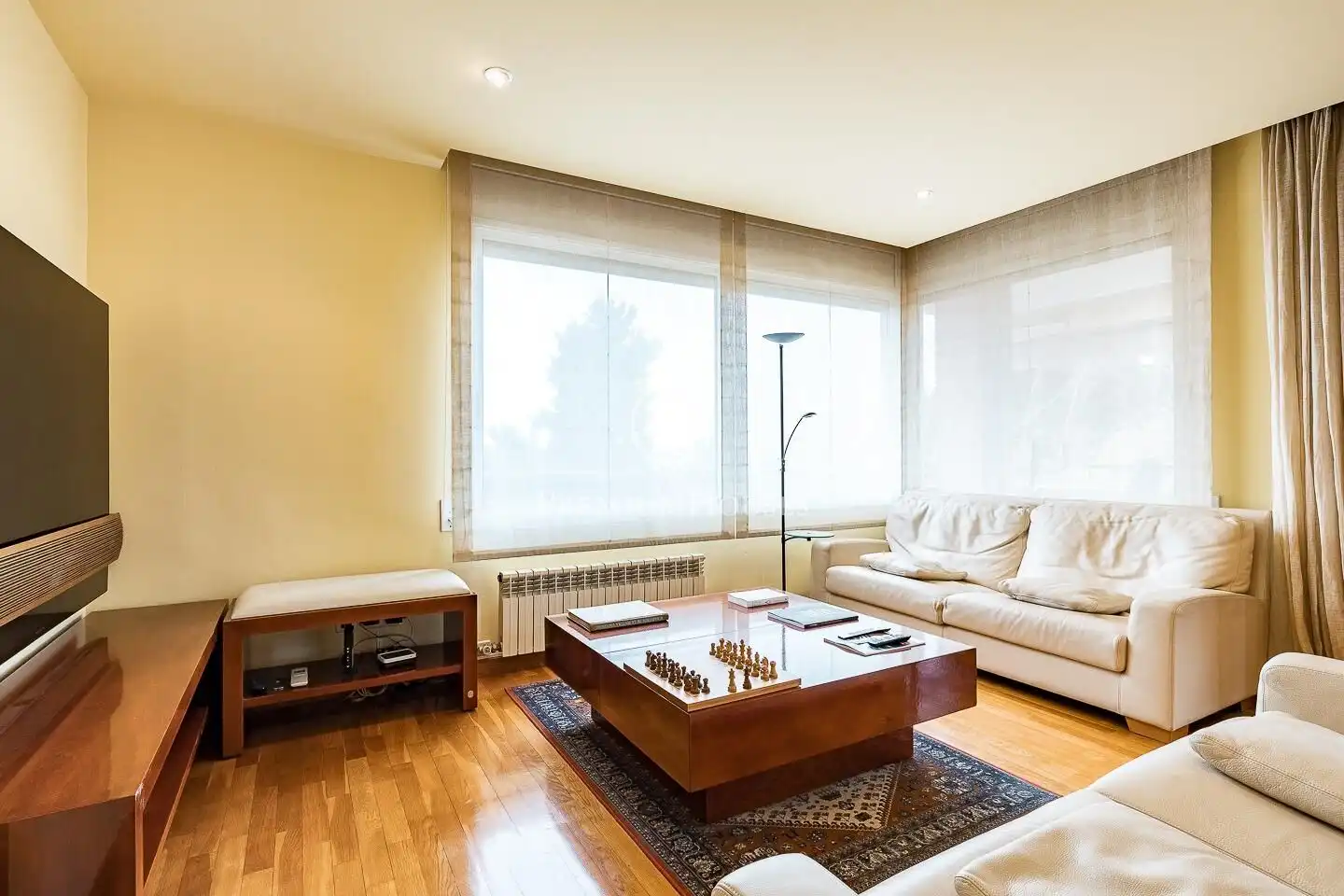 Living room of Flat for sale in Esplugues de Llobregat  with Air Conditioner, Heating and Private garden