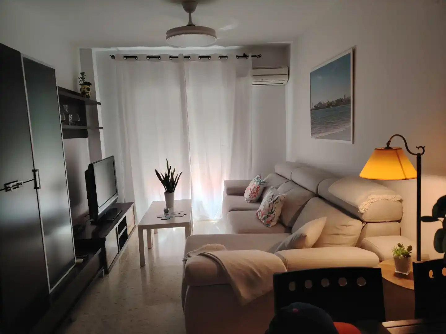 Living room of Flat for rent in Rota  with Air Conditioner, Furnished and Oven