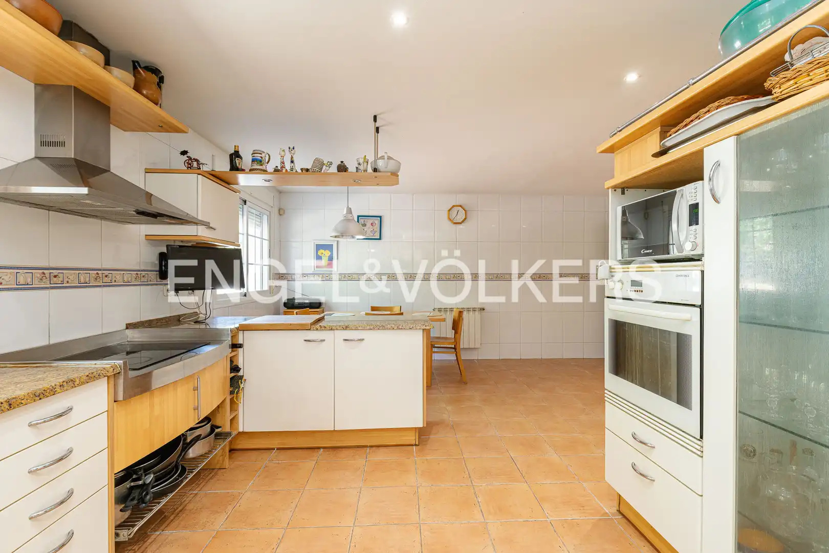 Cocina de Casa o chalet en venta en Las Rozas de Madrid con Aire acondicionado, Calefacción y Jardín privado