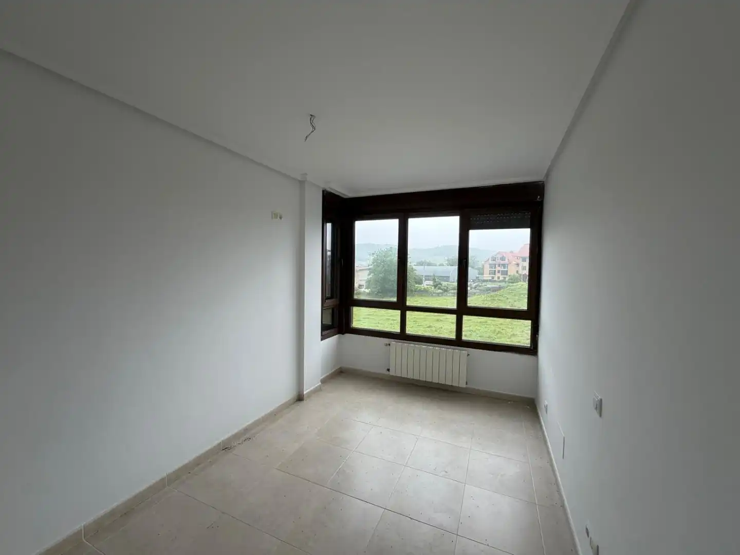 Habitación de Piso en venta en Meruelo con Calefacción, Terraza y Piscina comunitaria