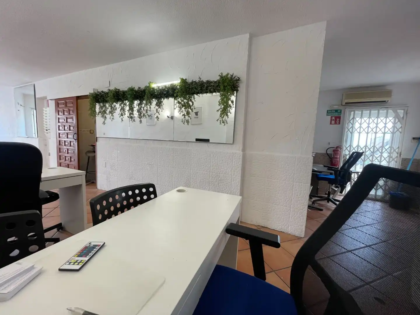 Geschaftsraum zur Miete in Torrevieja mit Klimaanlage, Heizung und Terrasse