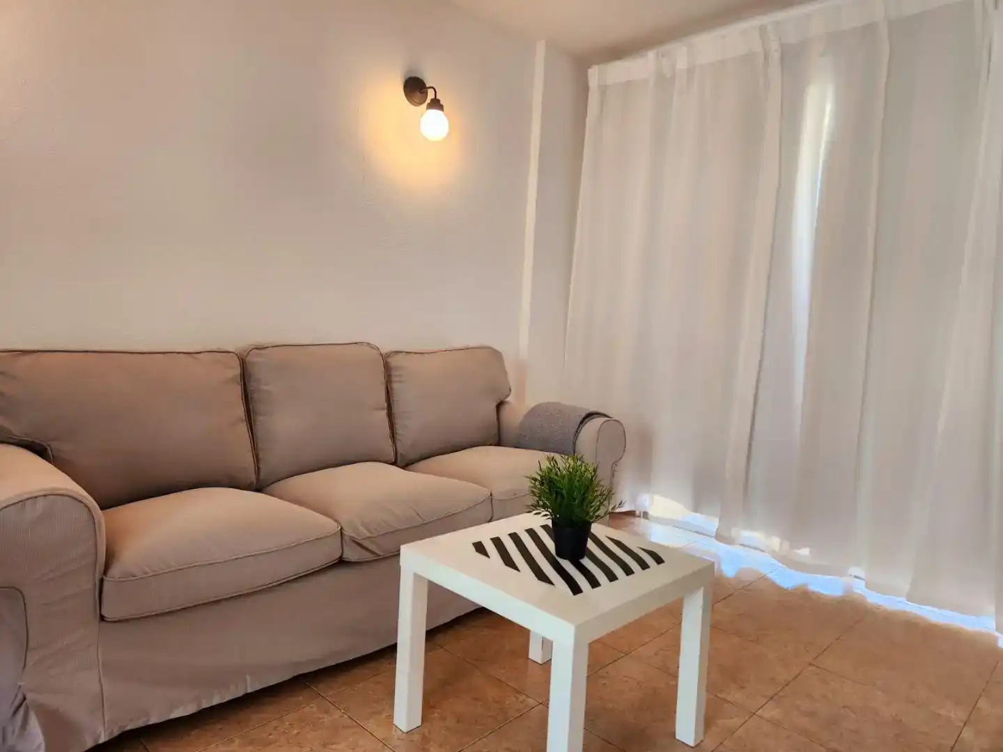 Sala d'estar de Apartament en venda en San Bartolomé de Tirajana amb Balcó