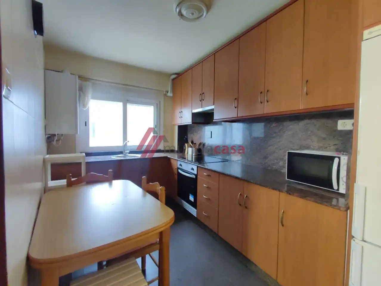 Cocina de Piso de alquiler en Ferrol con Calefacción, Parquet y Amueblado