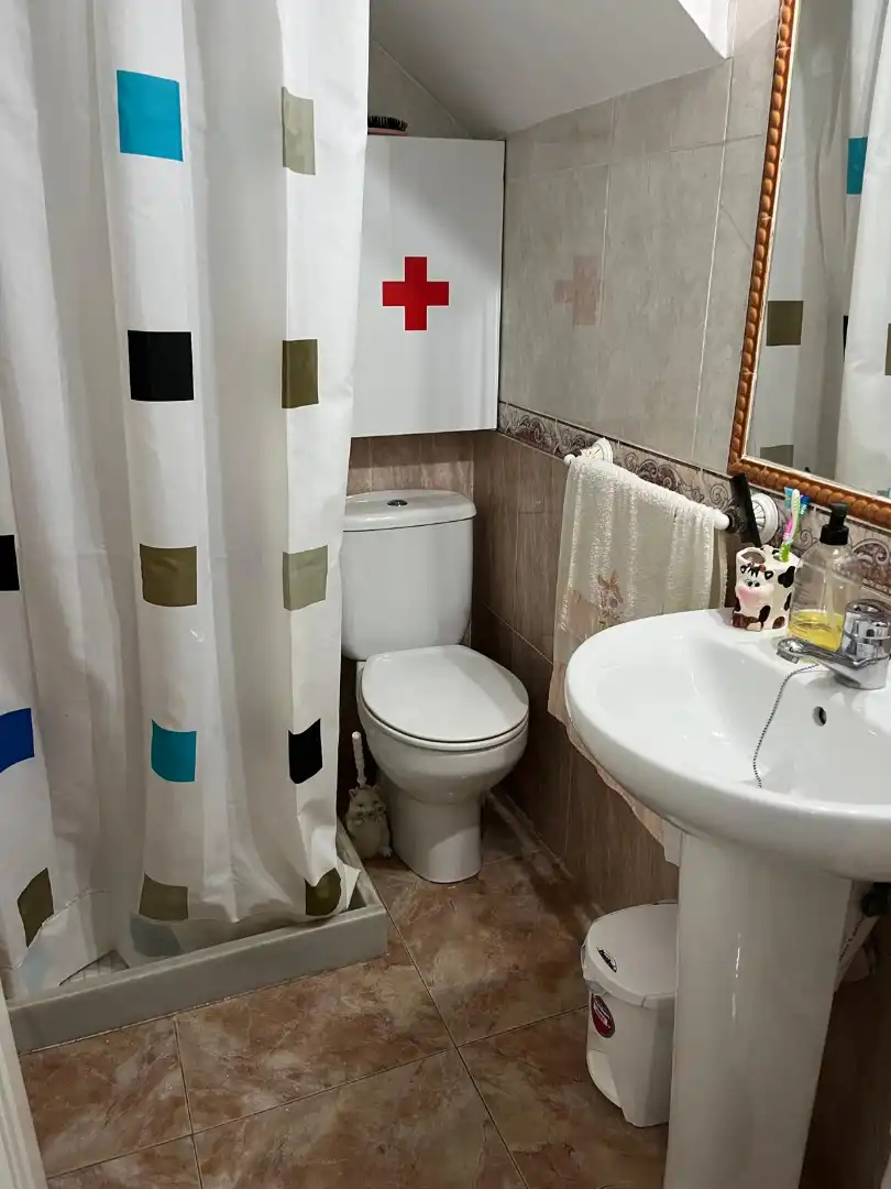 Baño de Piso en venta en La Carlota con Aire acondicionado, Trastero y Amueblado