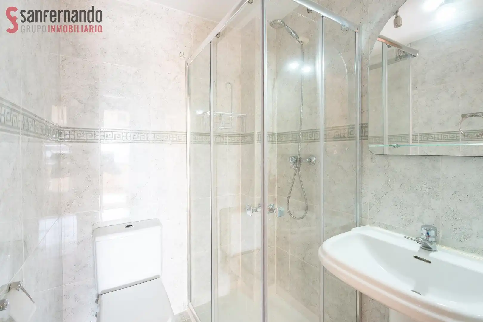 Baño de Piso en venta en Alisal - San Román