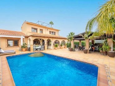 Chalet con balcón en venta en Calle FLAMENC