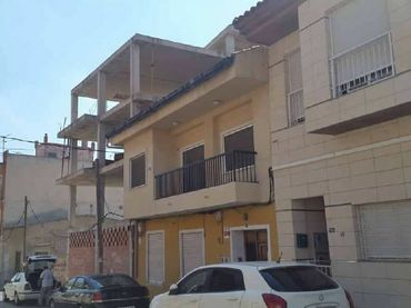 Flat for sale in C/ Martínez Costa