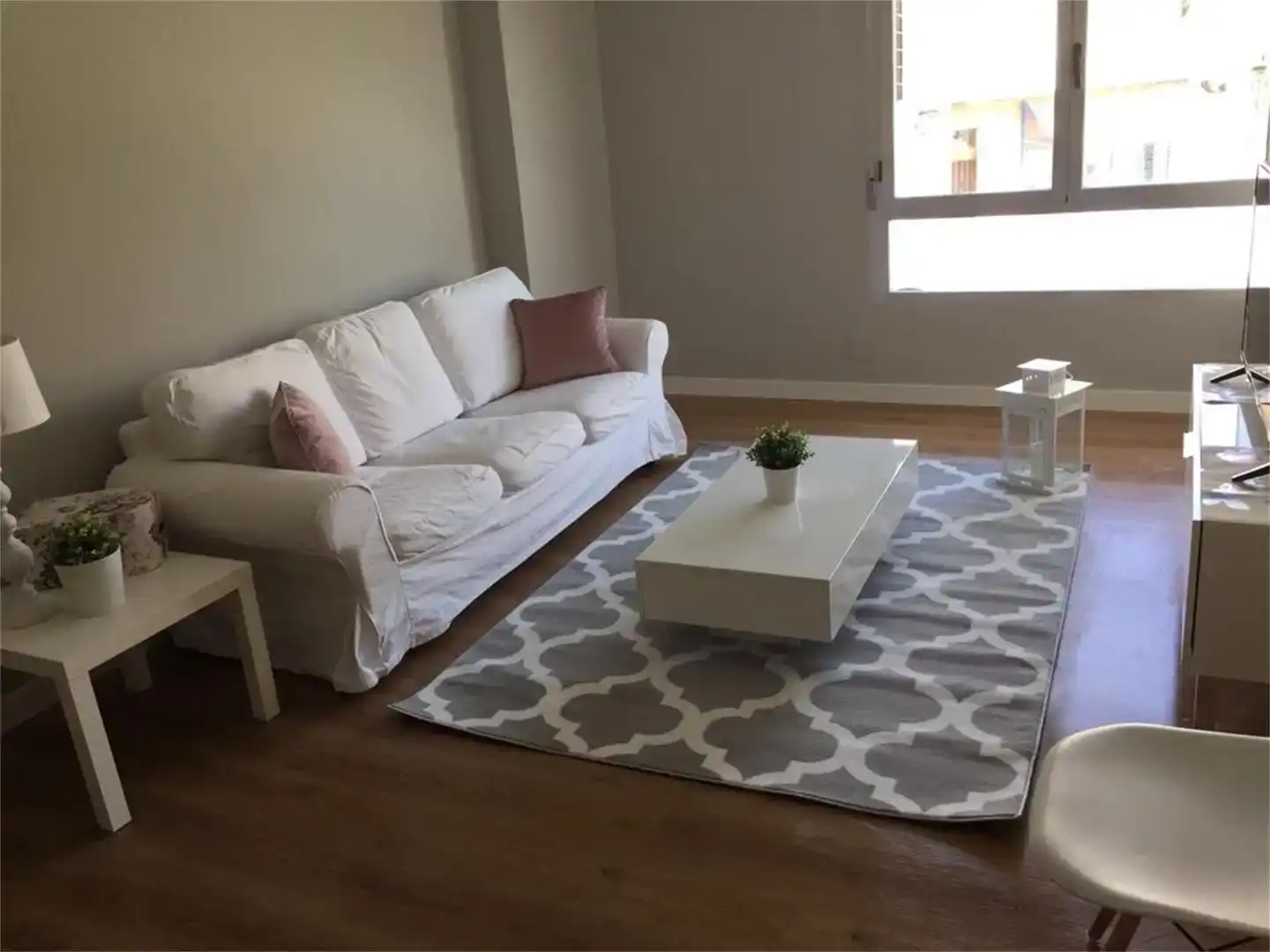 Wohnzimmer von Wohnung zur Miete in Baena mit Klimaanlage und Balkon