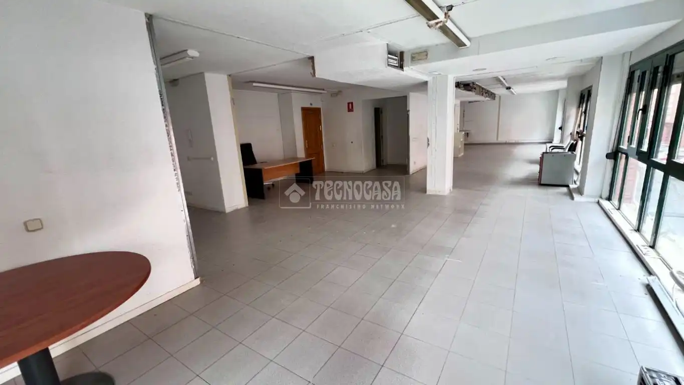 Office for rent in Alcalá de Henares  with Air Conditioner and Terrace