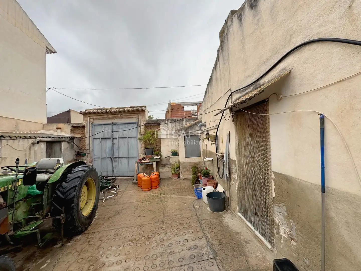 Vista exterior de Casa adosada en venta en Algueña con Terraza