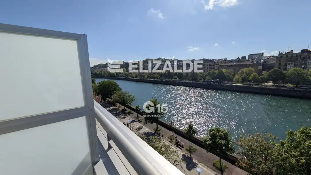 Terraza de Piso en venta en Donostia - San Sebastián  con Calefacción, Terraza y Trastero