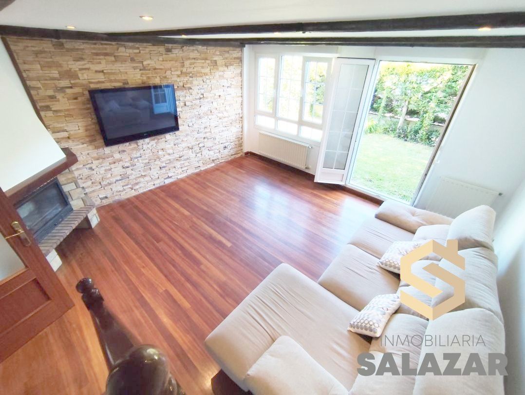 Living room of House or chalet for sale in Castro-Urdiales  with Heating, Private garden and Terrace