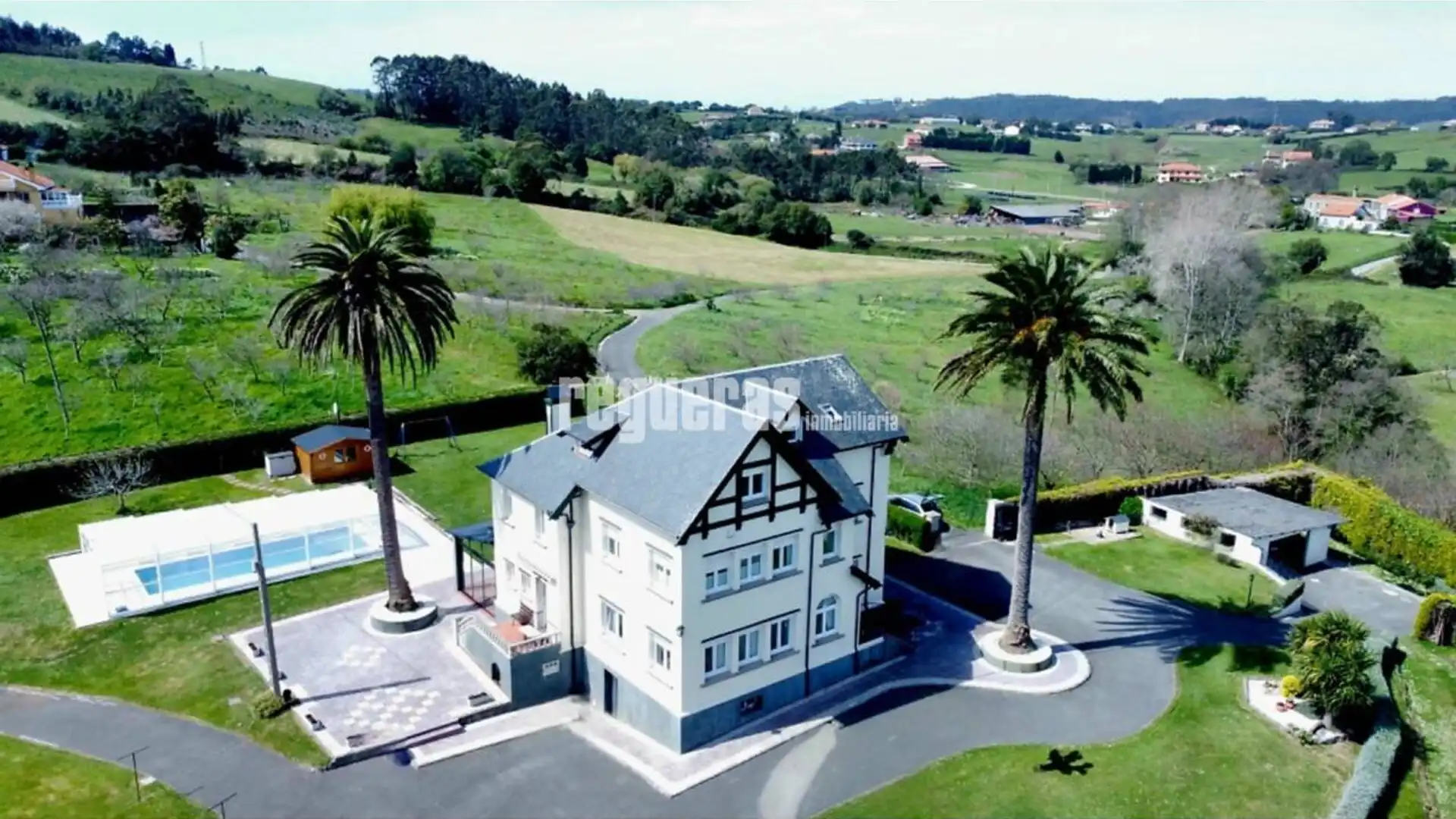 Vista exterior de Finca rústica en venta en Gozón con Calefacción, Jardín privado y Parquet