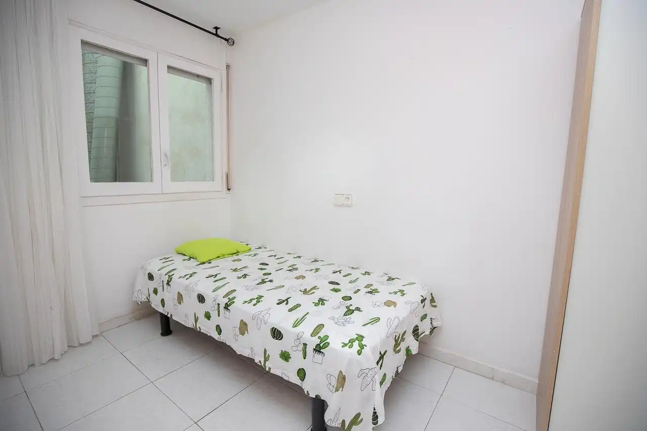 Habitación de Apartamento en venta en Tarragona con Terraza y Balcón
