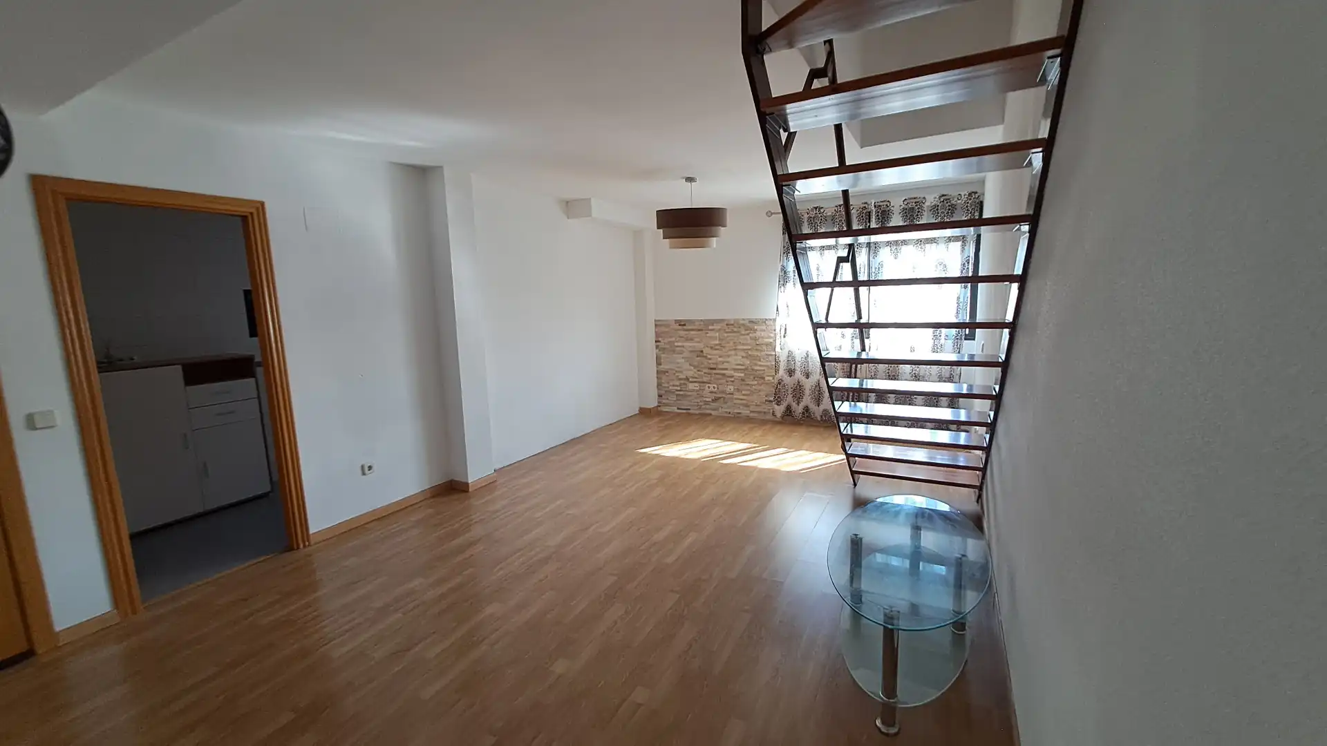 Duplex with lift to rent in Avenida Felipe II, imagen 3