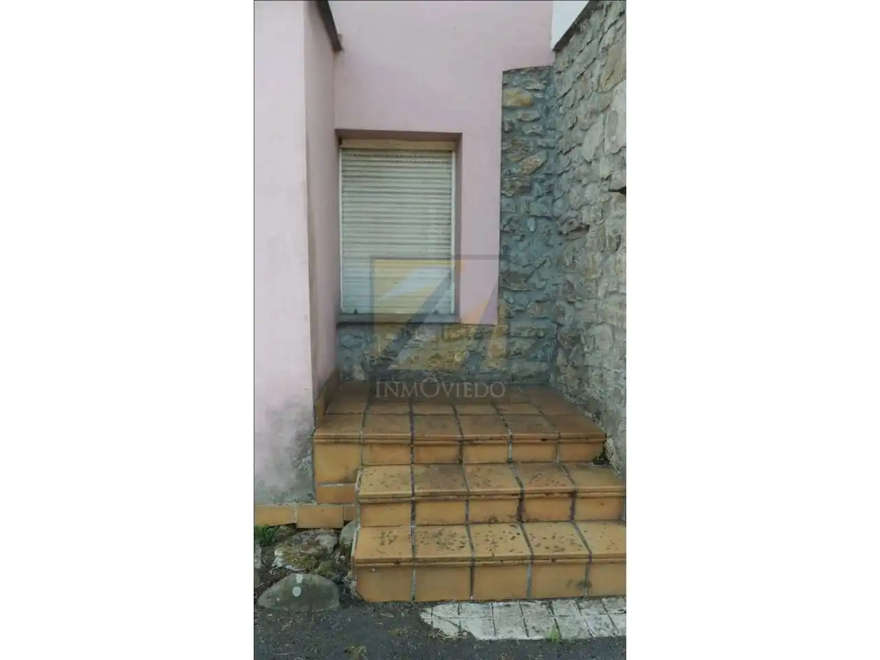Vista exterior de Casa o xalet en venda en Oviedo  amb Terrassa