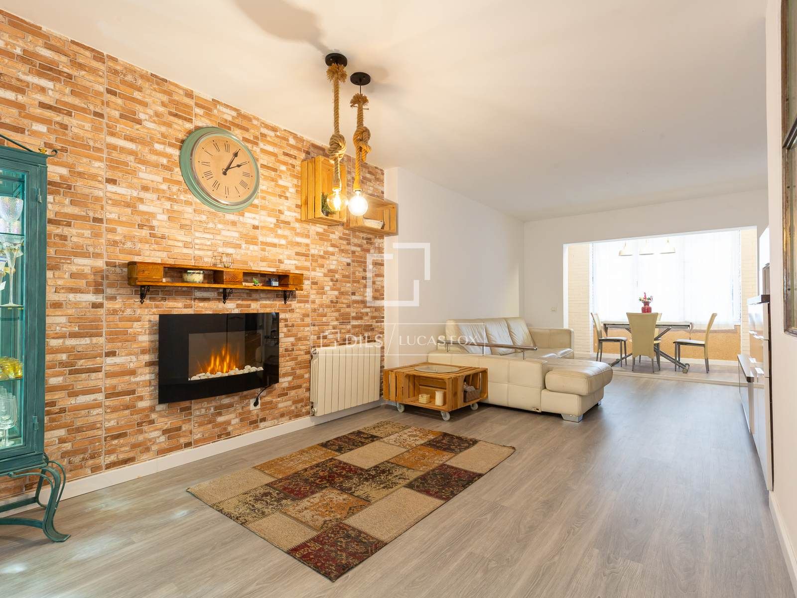 Sala d'estar de Pis en venda en Esplugues de Llobregat amb Calefacció, Terrassa i Traster