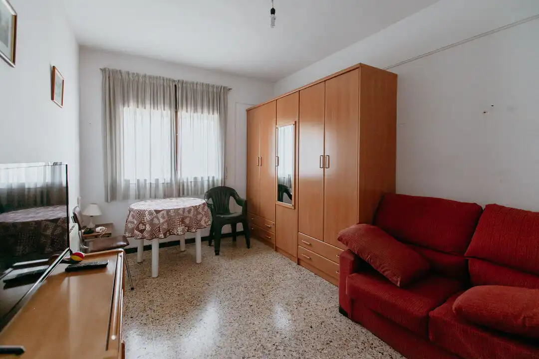Dormitori de Casa o xalet en venda en Almuniente amb Calefacció, Terrassa i Moblat