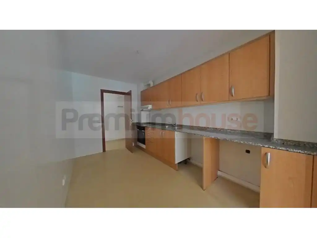 Kitchen of Flat for sale in Reus