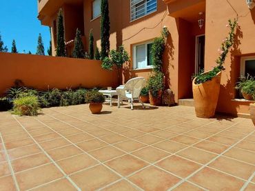 House with pool for sale in Benicolada - Las Adelfas