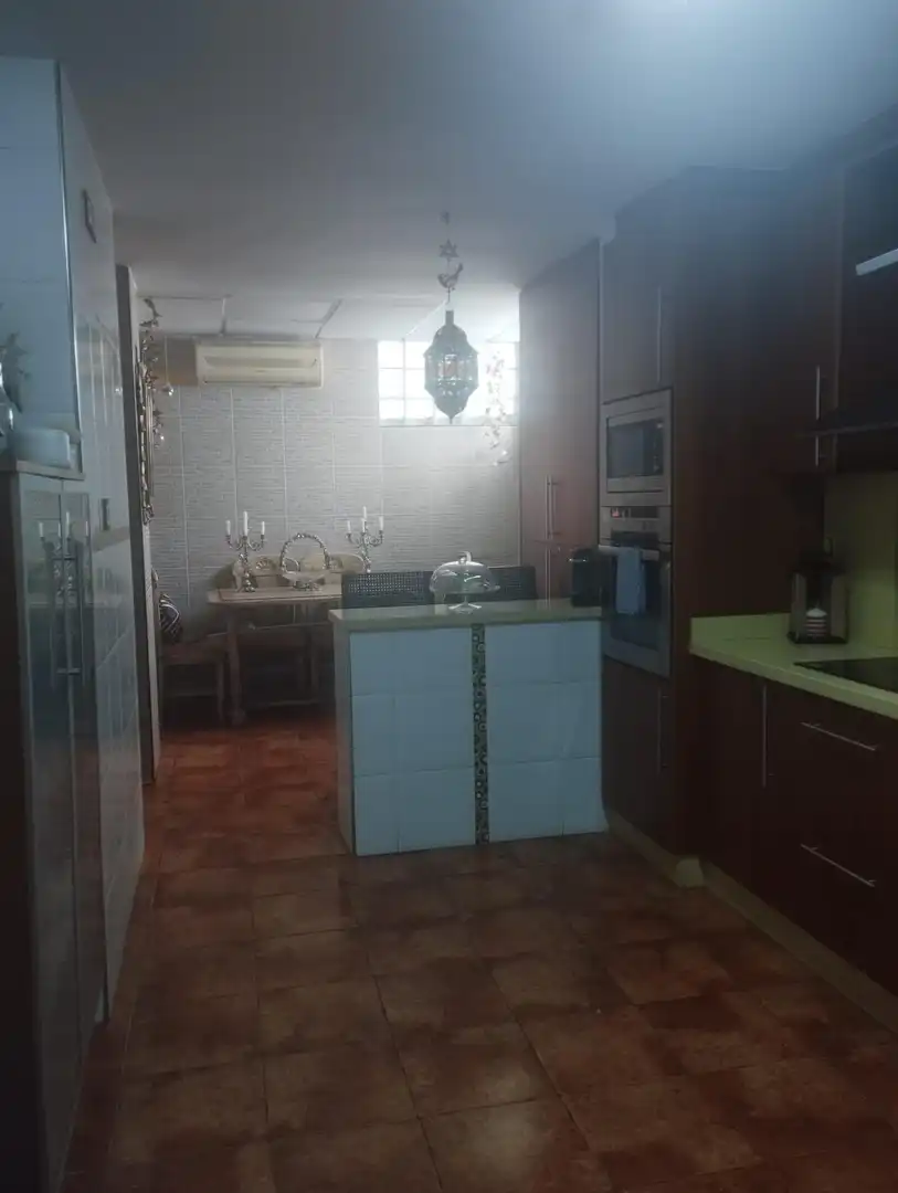 Cuina de Casa adosada en venda en Casco Urbano
