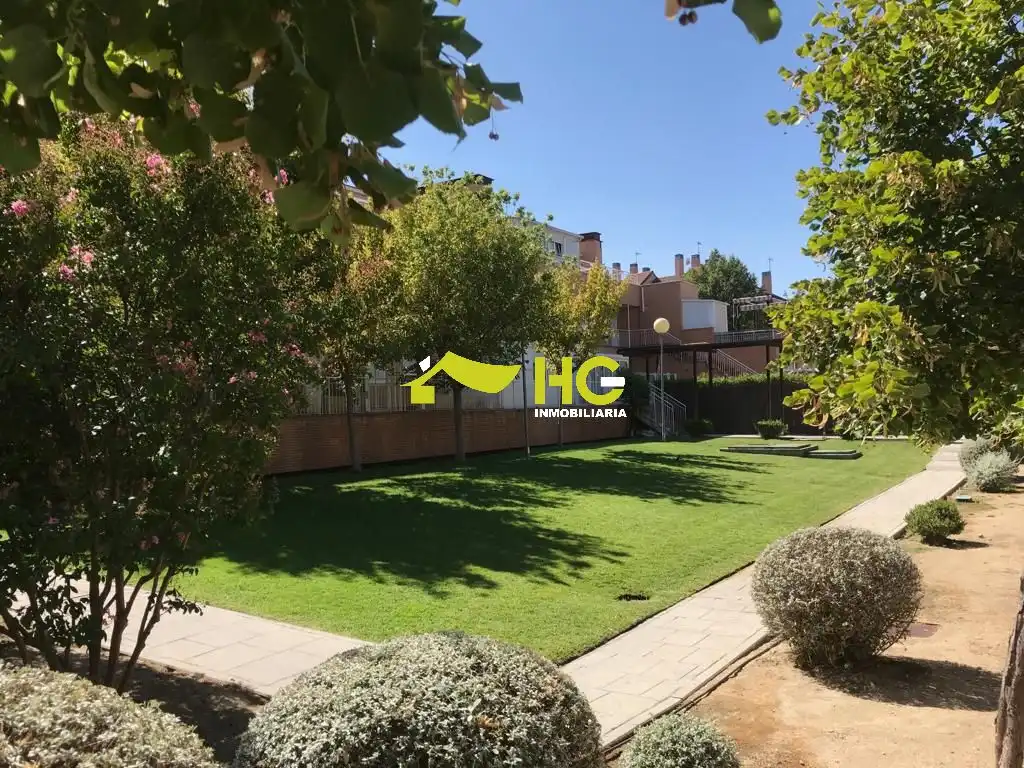 Garden of Duplexes for rent in Villaviciosa de Odón  with Heating and Furnished