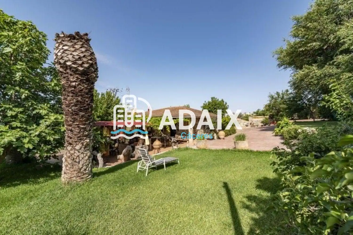 Jardí de Casa o xalet en venda en Cáceres amb Aire condicionat i Terrassa