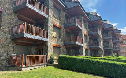 Vista exterior de Apartament en venda en Llívia amb Calefacció, Terrassa i Traster