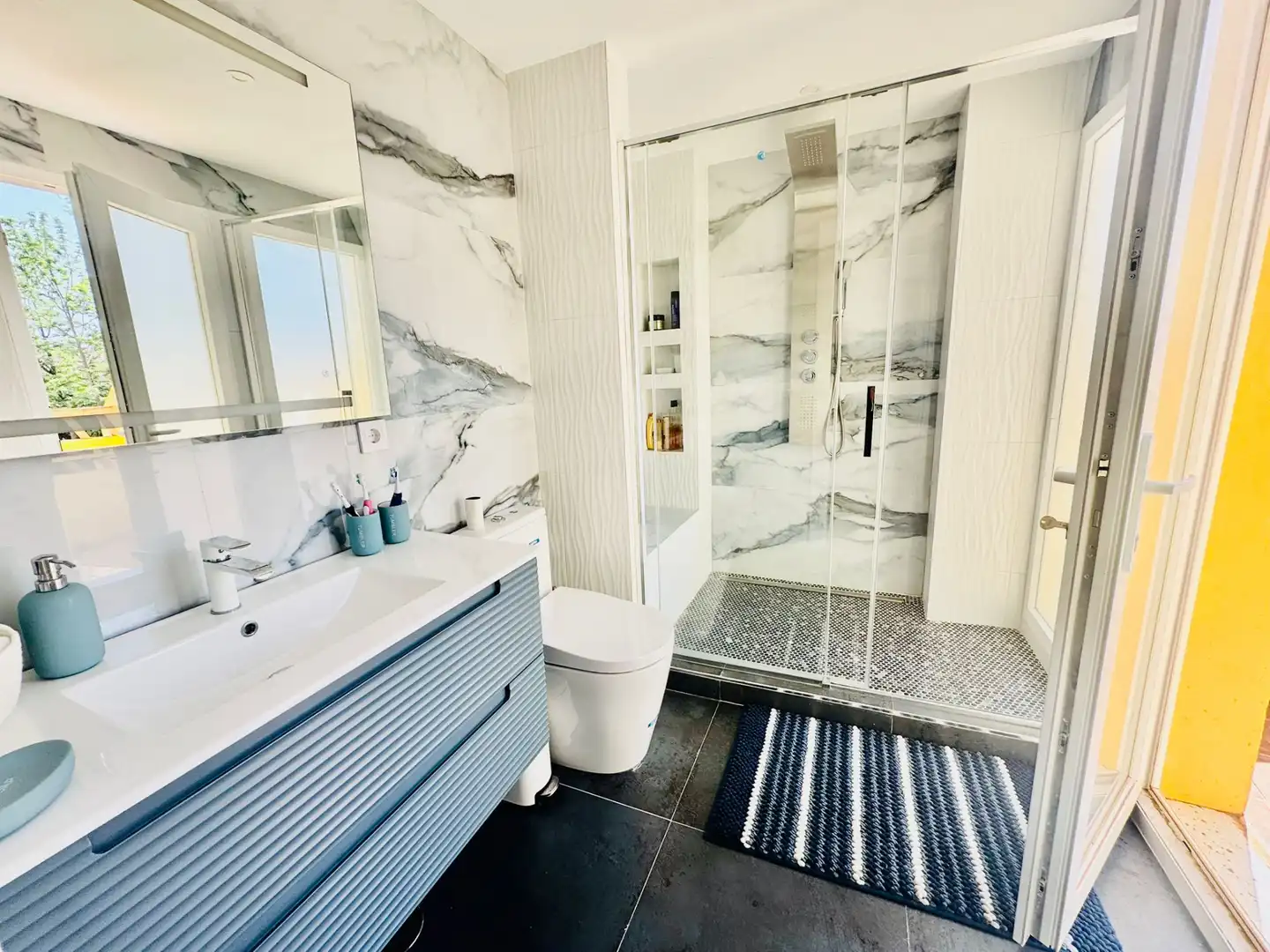 Baño de Planta baja en venta en Fuengirola con Aire acondicionado, Parquet y Terraza