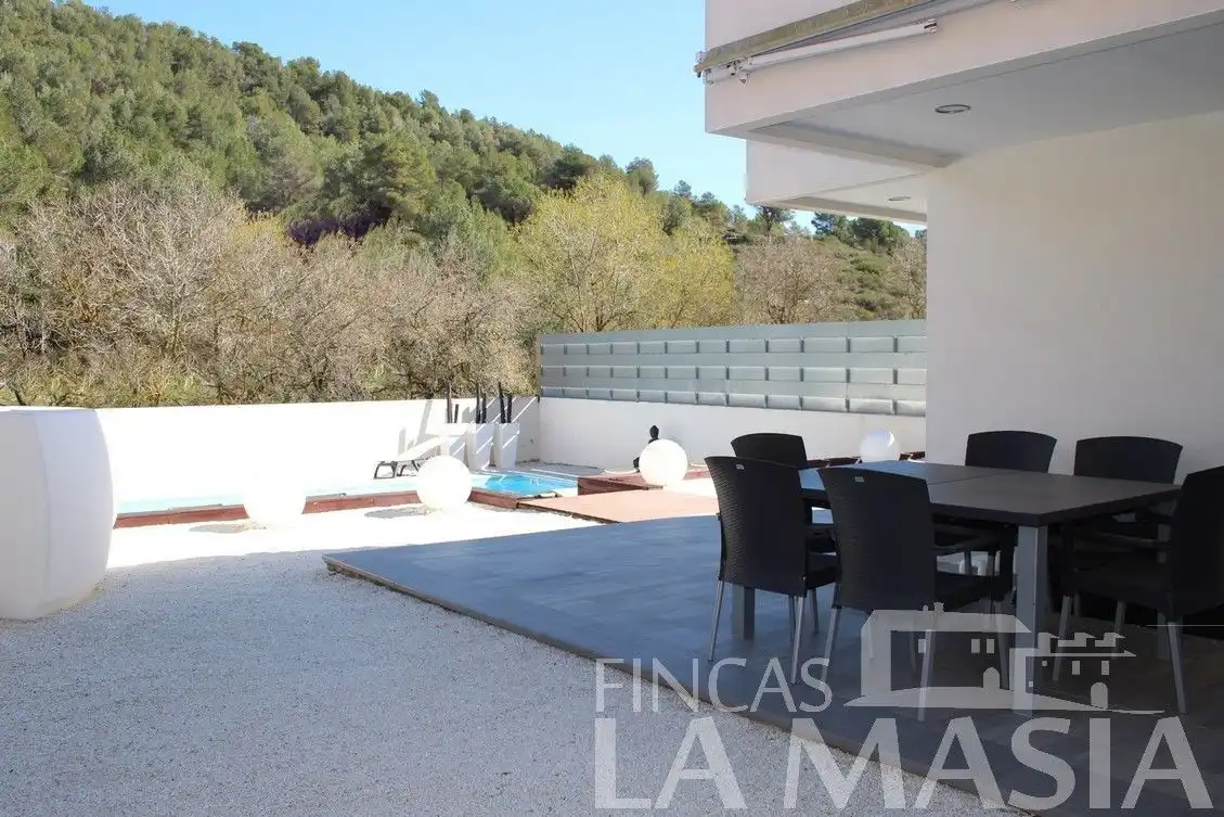 Terrassa de Casa o xalet en venda en Canyelles amb Aire condicionat, Calefacció i Jardí privat