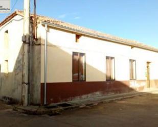 Exterior view of Country house for sale in Cuéllar