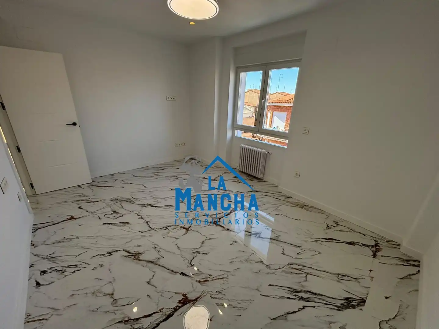 Sala de estar de Piso en venta en Albacete con Calefacción, Amueblado y Balcón