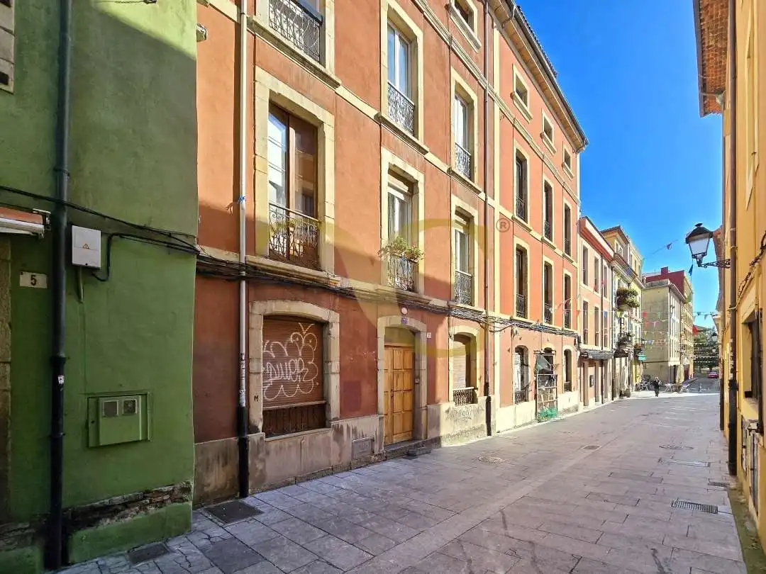 Vista exterior de Piso en venta en Gijón  con Calefacción