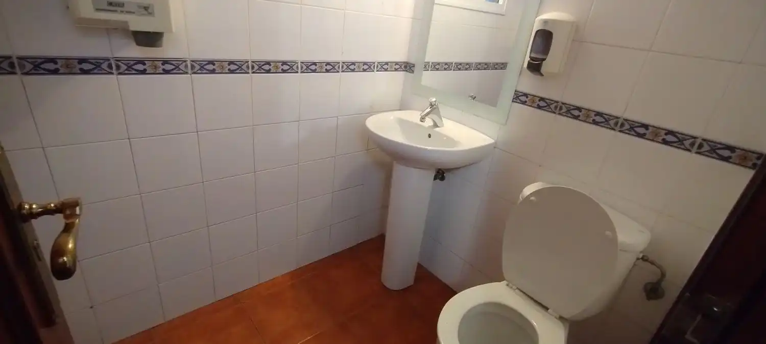 Local comercial en venta en Calle Torrente Ballester, imagen 42