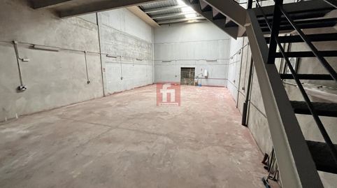Foto 4 von Fabrikhallen zum Verkauf in Les Cabanyes, Barcelona