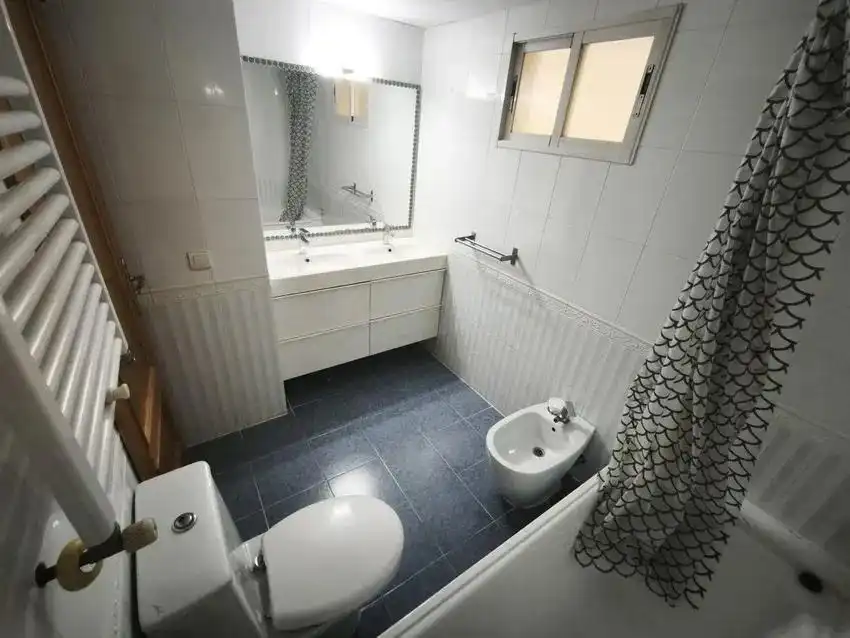 Flat for sale in Calle ENRIC VALOR, País Valencià