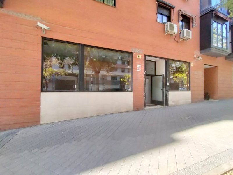 Exterior view of Planta baja for sale in  Madrid Capital  with Air Conditioner